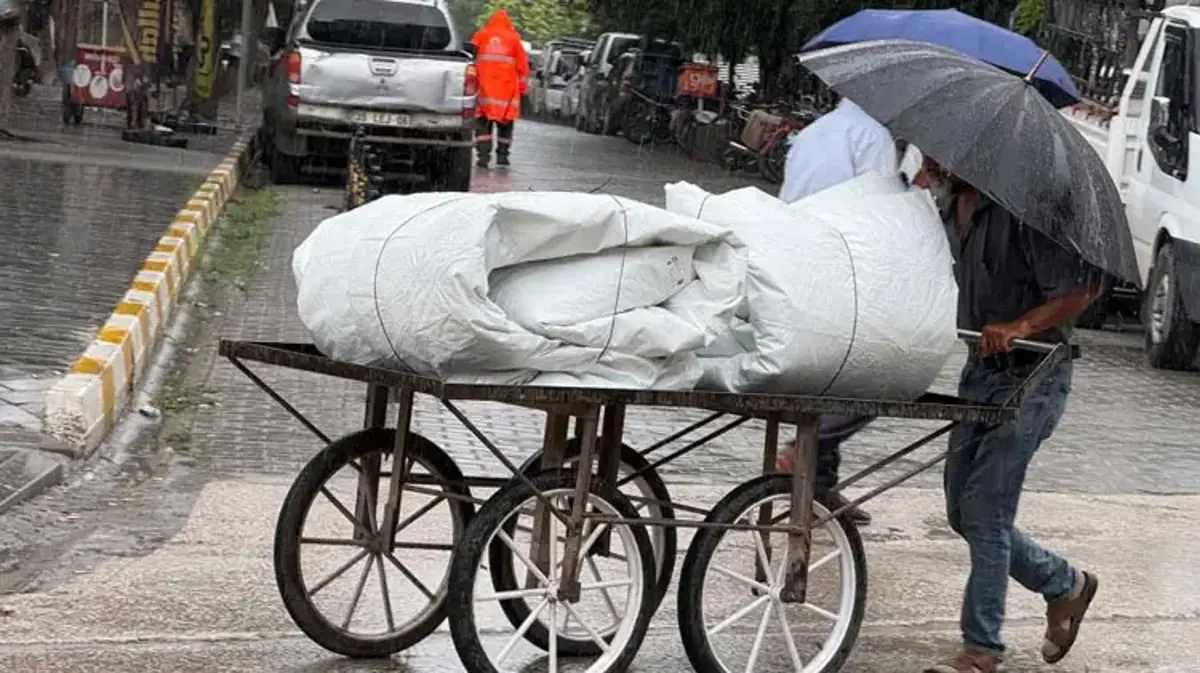 En az yağış alan şehir olan Iğdır'da sağanak yağış etkili oldu