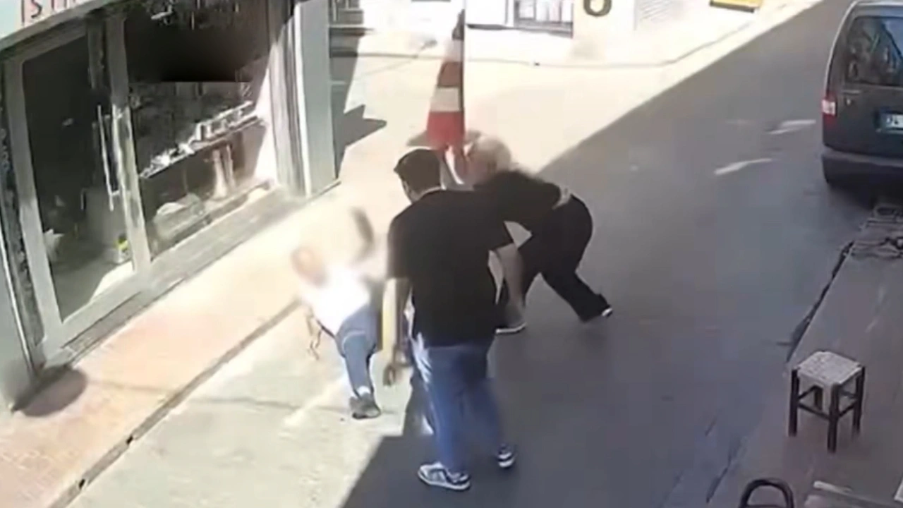 60 yaşındaki esnaf 15 yaşındaki kızı taciz etti iddiası Beyoğlu'nu karıştırdı: Defalarca bıçaklandı