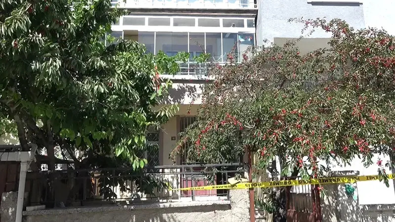 2 çocuk babası, evinde çıkan yangında öldü