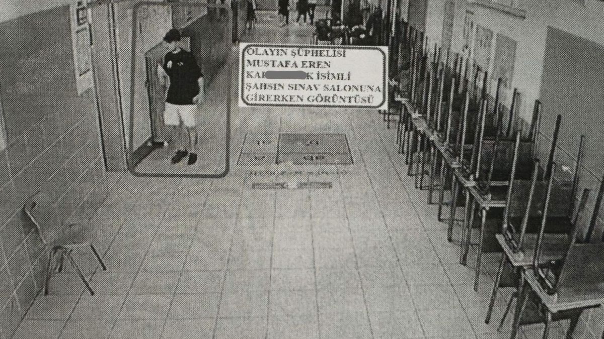 Çekmeköy'de AYT sınavında yapay zeka uygulamasıyla kopya çekmeyi deneyen şüpheli tutuklandı