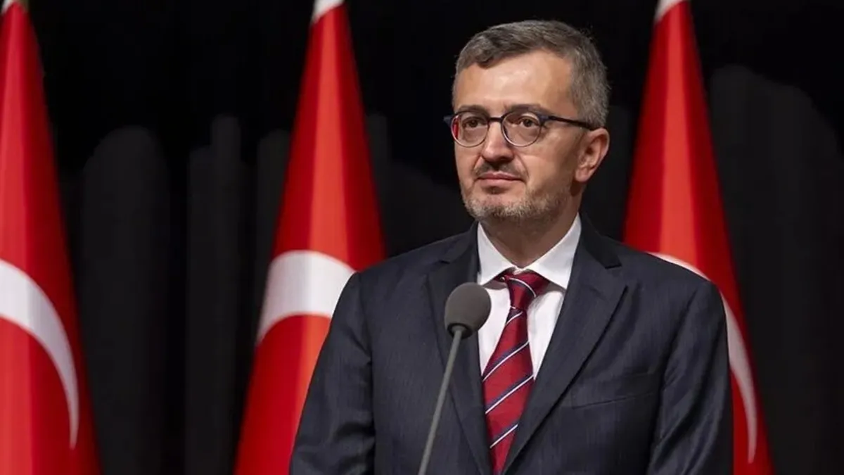 SON DAKİKA: İletişim Başkanı Burhanettin Duran açıkladı: FETÖ bağlantılı 2 bin 702 sosyal medya hesabına erişim engeli