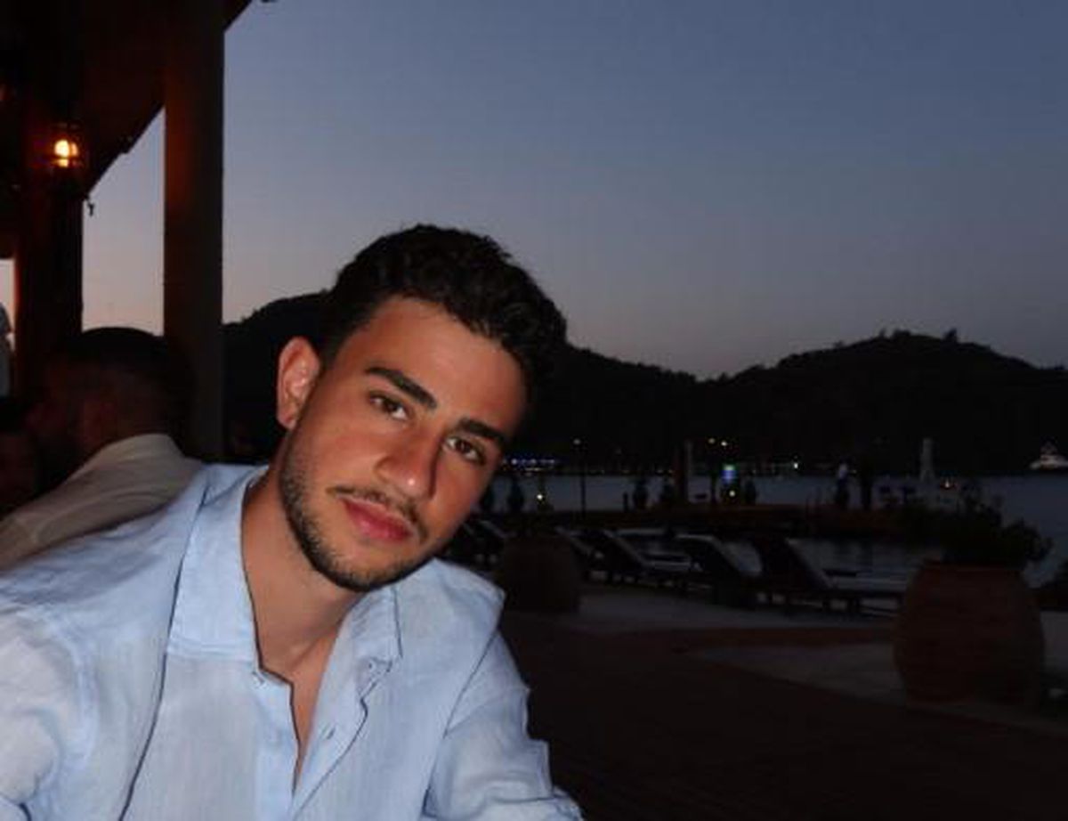 Yusuf Deniz Şaş Hasan Şaş'ın oğlu mu, Yusuf Deniz Şaş kaç yaşında, hangi takımlarda oynadı?