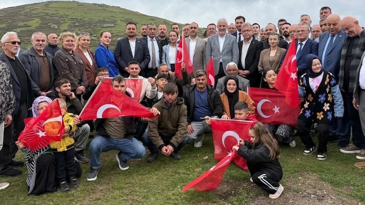 İYİ Partili Fatih Titiz: Başarılıysanız uçak seferlerini artırın, Ünye-Akkuş-Çambaşı yolunu bitirin