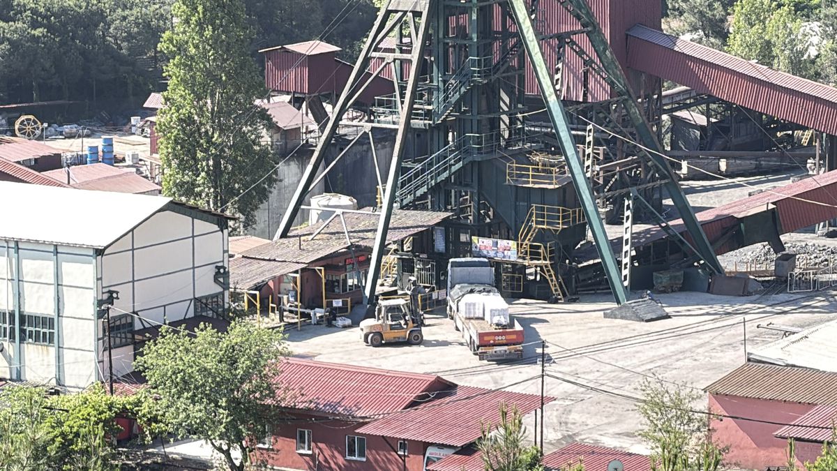 Maden ocağında çıkan yangın 6 gündür sürüyor