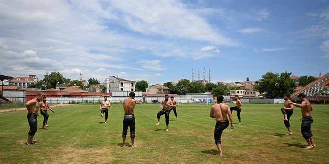 Tarihi Kırkpınar Yağlı Güreşleri'ne sayılı günler kaldı
