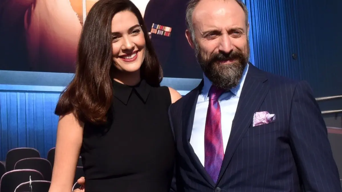 Bergüzar Korel Halit Ergenç'in o alışkanlığını ifşa etti! Sosyal medya yıkıldı
