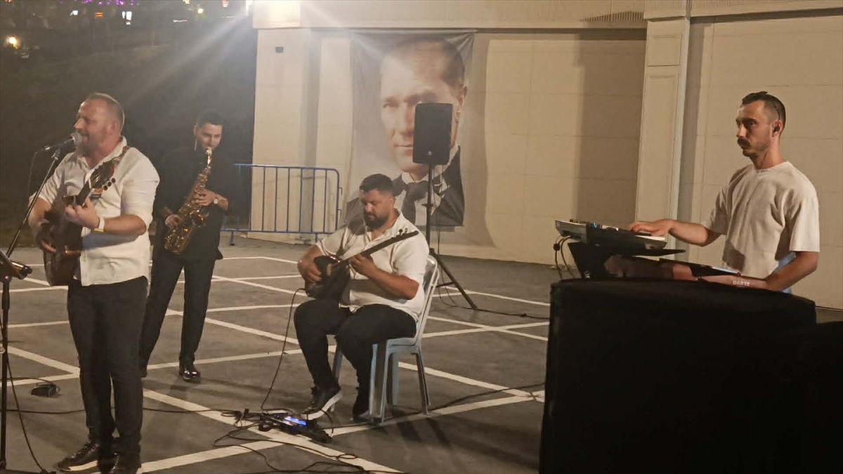 Gerze'de Denizcilik ve Kabotaj Bayramı kapsamında konser düzenlendi