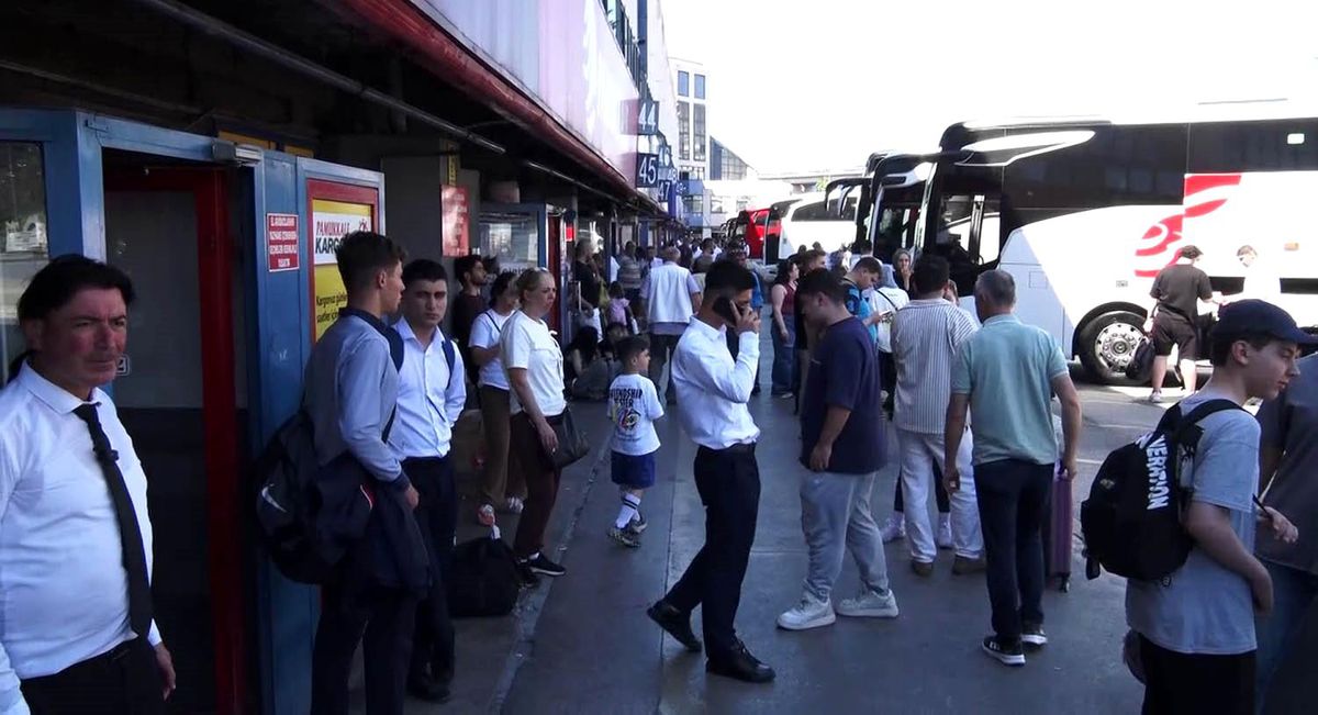 Okulların tatil olmasıyla 15 Temmuz Demokrasi Otogarı'nda hareketlilik başladı