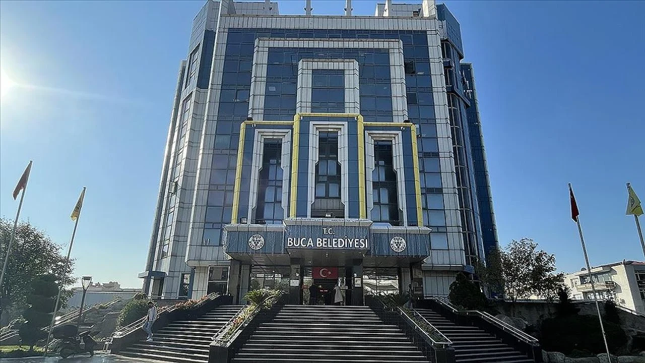 Buca Belediyesi soruşturmasında çarpıcı iddia: Hak ediş memurunun 13 yarış atı olduğu ortaya çıktı