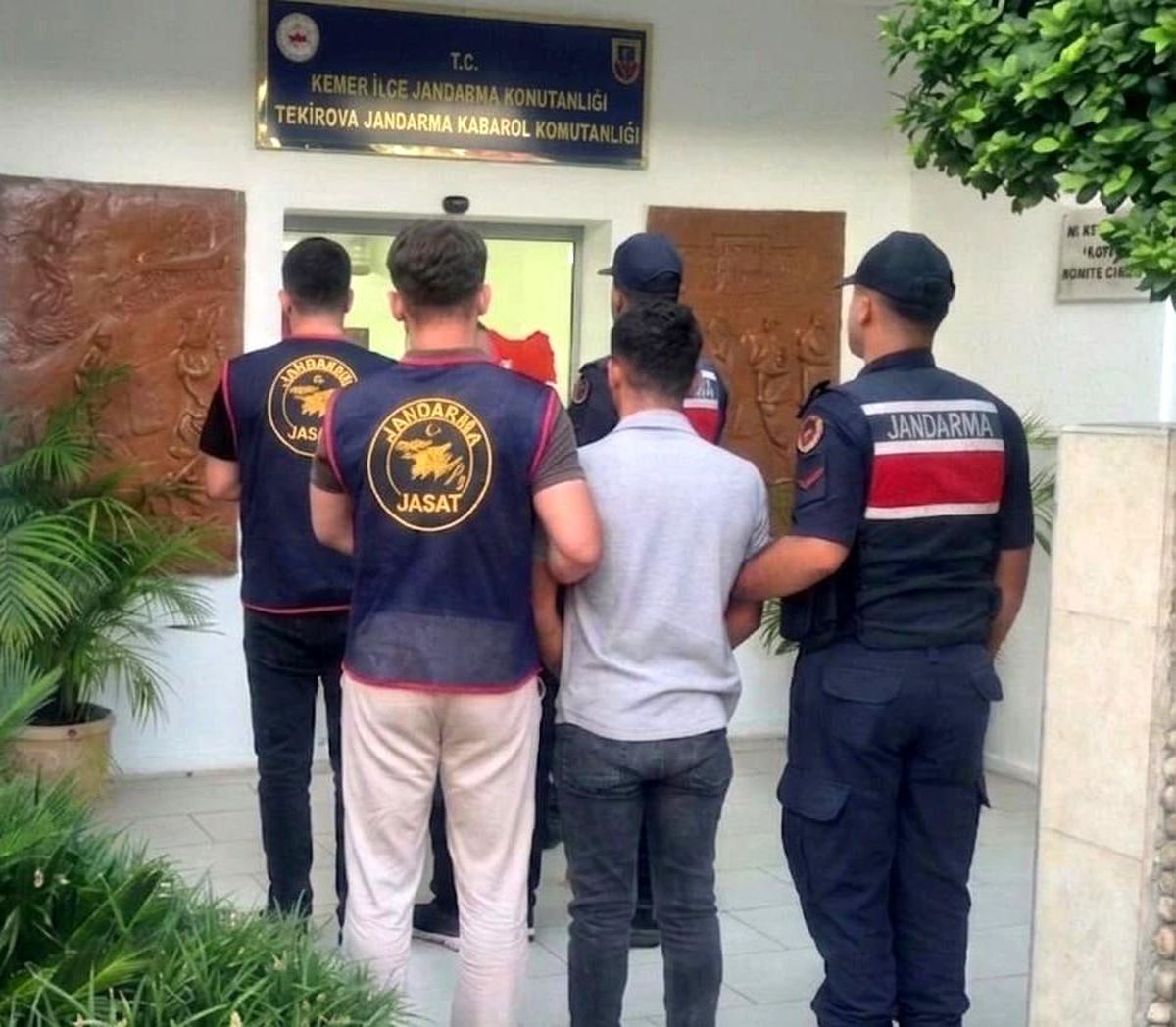 Kemer'de 5 faili meçhul hırsızlık olayı JASAT operasyonuyla aydınlatıldı