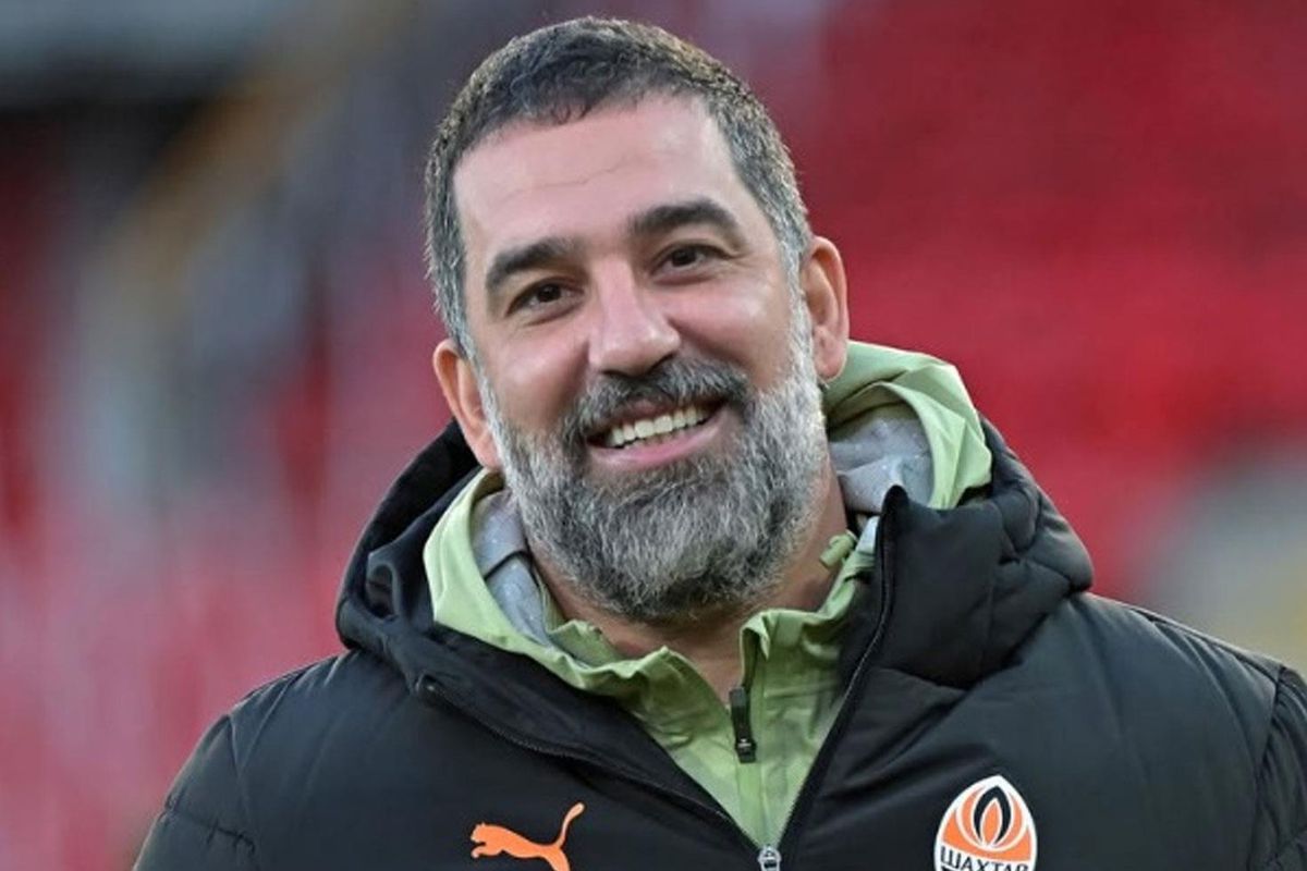 Arda Turan, Ukrayna Premier Lig'de yılın teknik direktörü seçildi