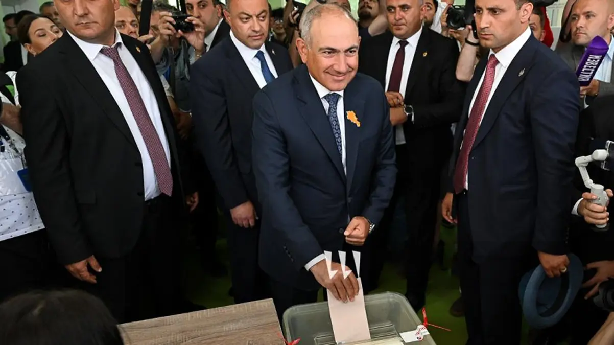 Paşinyan, oyunu kullanır kullanmaz Türkiye mesajı verdi