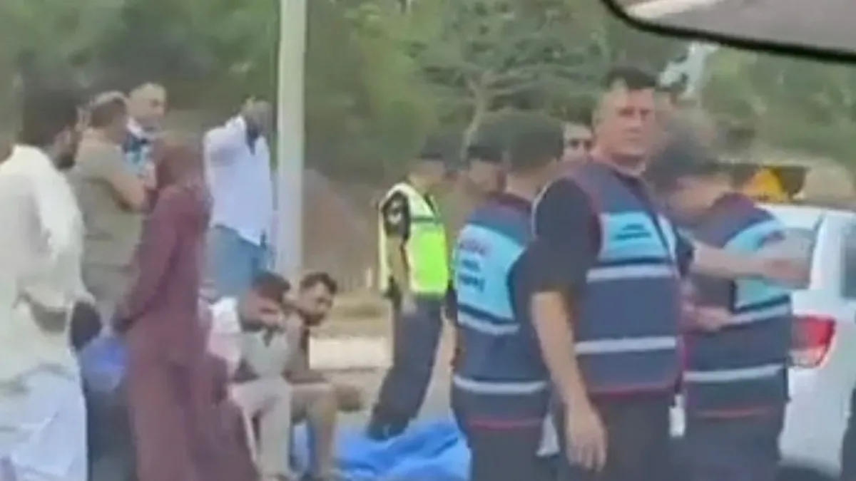 İzmir'de feci kaza! İki otomobil birbirine girdi: Ölü ve yaralılar var