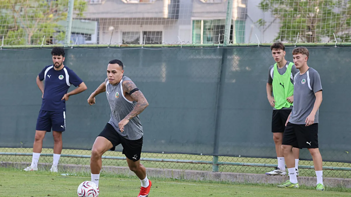Alanyaspor'da yeni sezon mesaisi sürüyor!