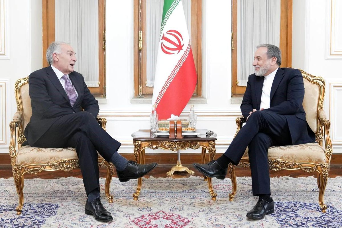 Arakçi, BM Lübnan Özel Koordinatörü Arnault ile bir araya geldi