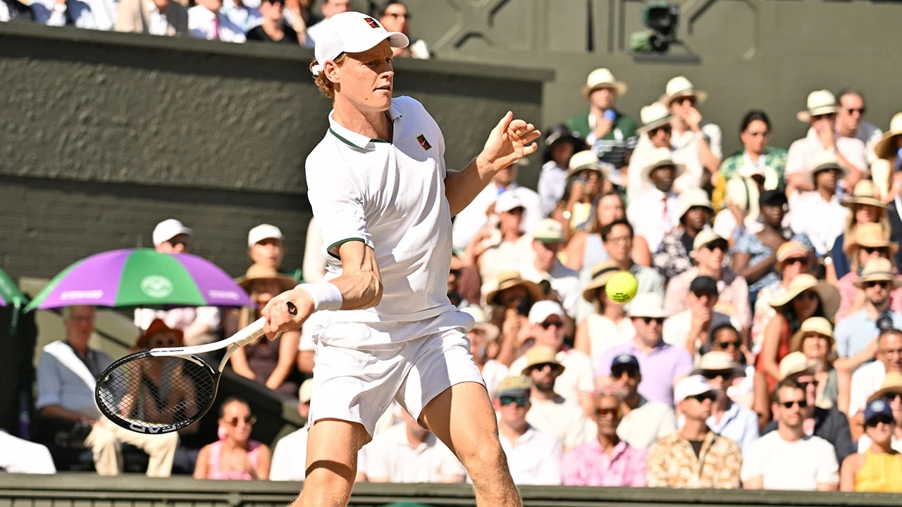 Sinner Wimbledon'da üst üste ikinci şampiyonluğuna ulaştı