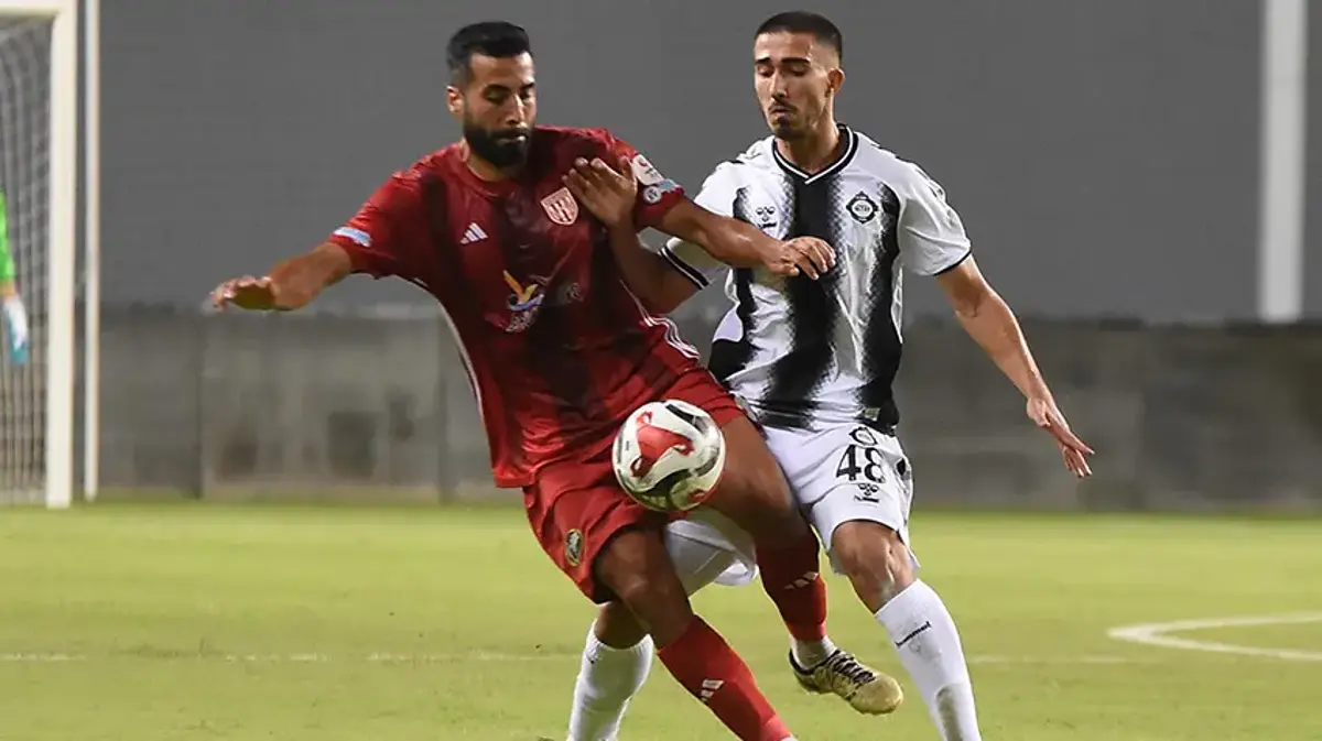 Altay'da taşlar yerinden oynayacak! 2 futbolcudan kulübe ihtarname