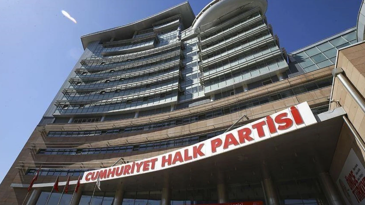 CHP'de Gökhan Günaydın ve Ali Mahir Başarır'ın grup başkanvekillikleri düşürüldü