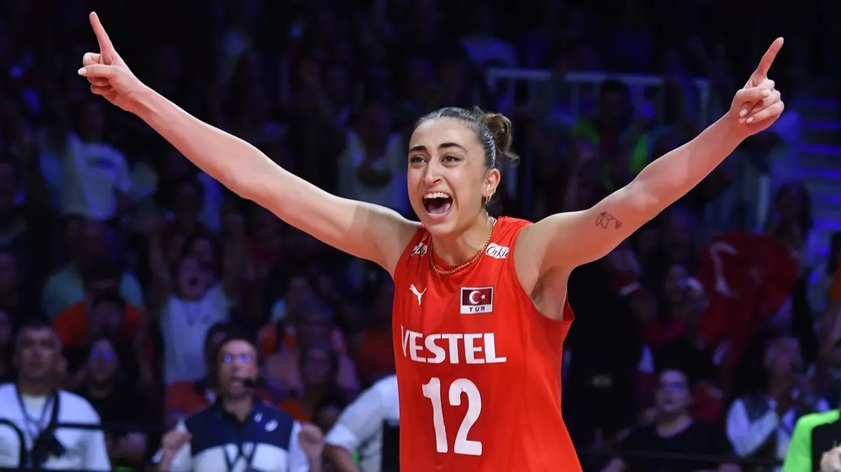 Elif Şahin: Altın madalyayı yeniden ülkemize getirdiğimiz için çok mutluyum