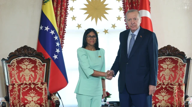 Cumhurbaşkanı Erdoğan Venezuela Geçici Devlet Başkanı Rodriguez ile bir araya geldi