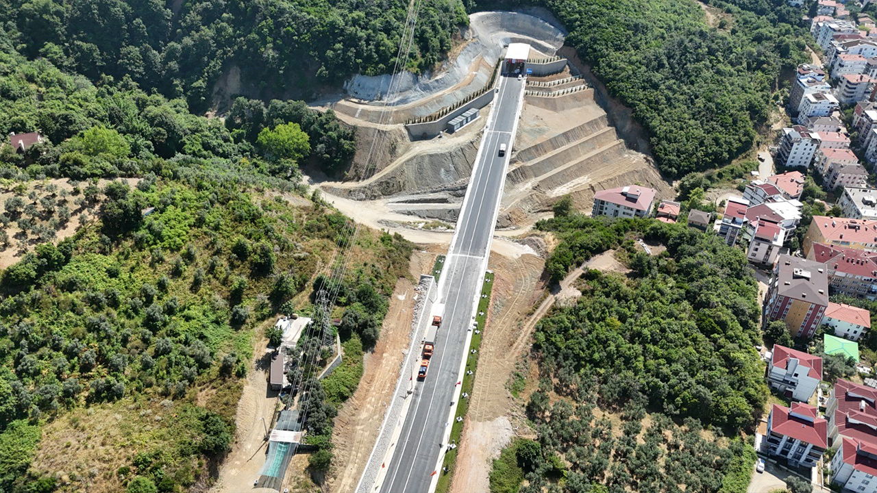 Bugün hizmete açıldı! 1 saatlik yol 30 dakikaya düştü: 1998 yılında başlanan Yalova-Armutlu yolundan müjdeli haber