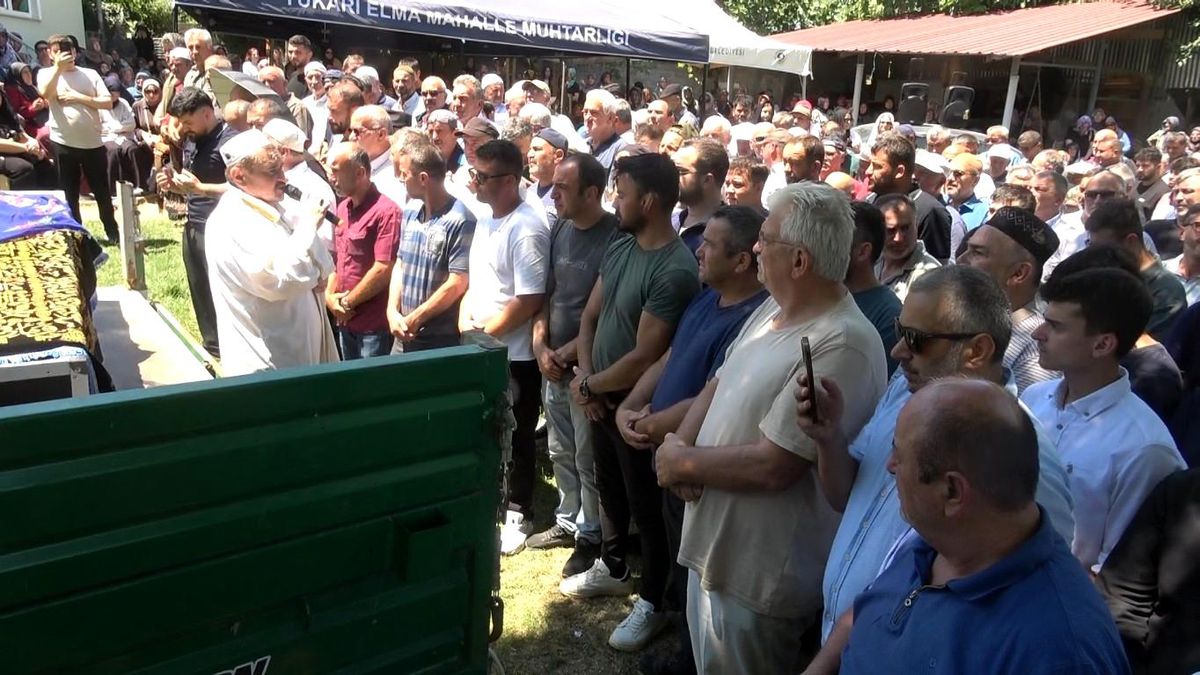 Trafik kazasında hayatını kaybeden karı koca toprağa verildi