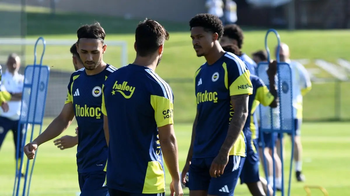 Fenerbahçe, Topuk Yaylası'nda çalışmalarını sürdürüyor