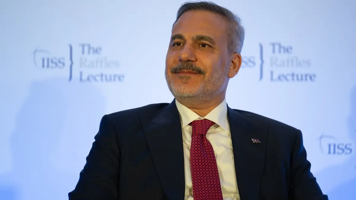 Bakan Fidan, TİKA'nın Arakanlı Müslümanlara yönelik insani yardım faaliyetlerini inceledi