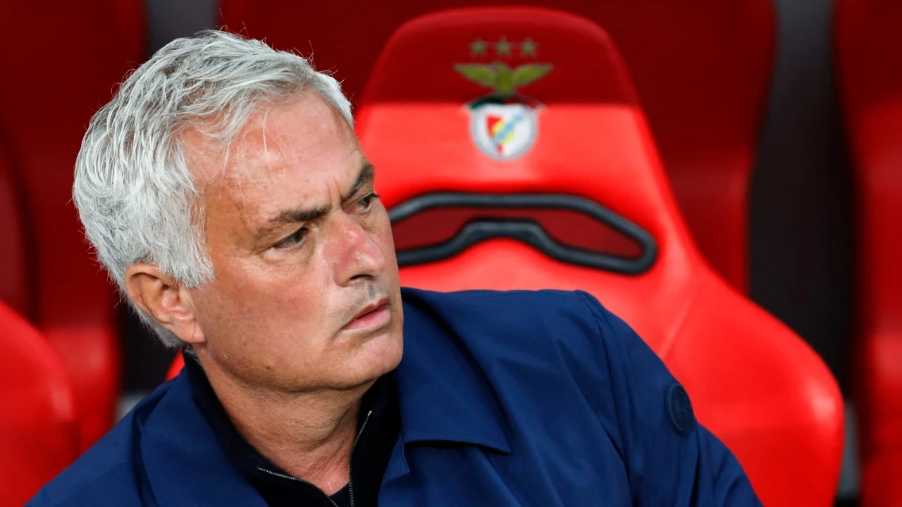 Jose Mourinho'nun 3. transferi ortaya çıktı: PSG de istiyor ama 150 milyon Euro ödemeye hazırlar