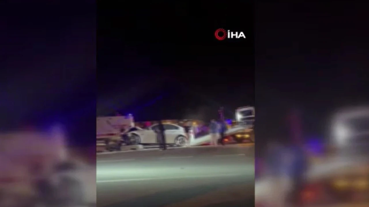 Ankara'da otomobil hafif ticari araca çarptı: 2 yaralı
