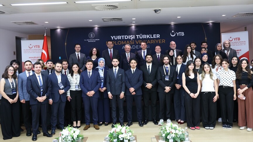 Brüksel'de YTB'nin "Diaspora Diplomasi ve Kariyer Akademisi" programı başladı