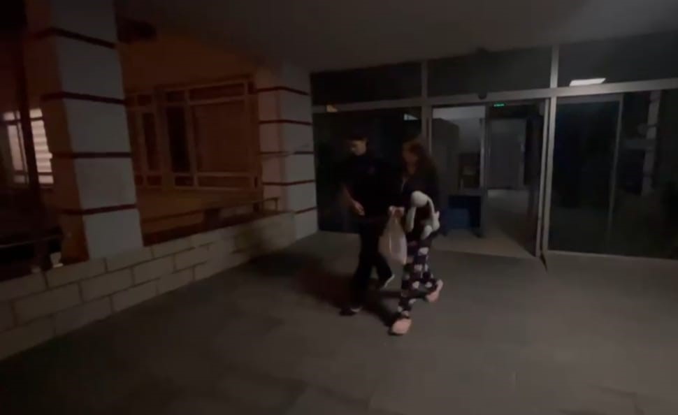 16 yaşındaki kız "Rüyamda beni boğuyordu" diyerek annesini öldürdü