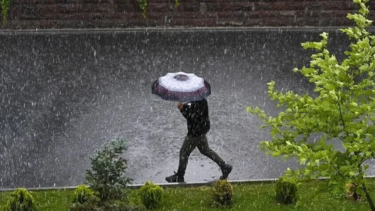 İstanbul için yeni yağış uyarısı: Perşembe ve cuma günlerine dikkat