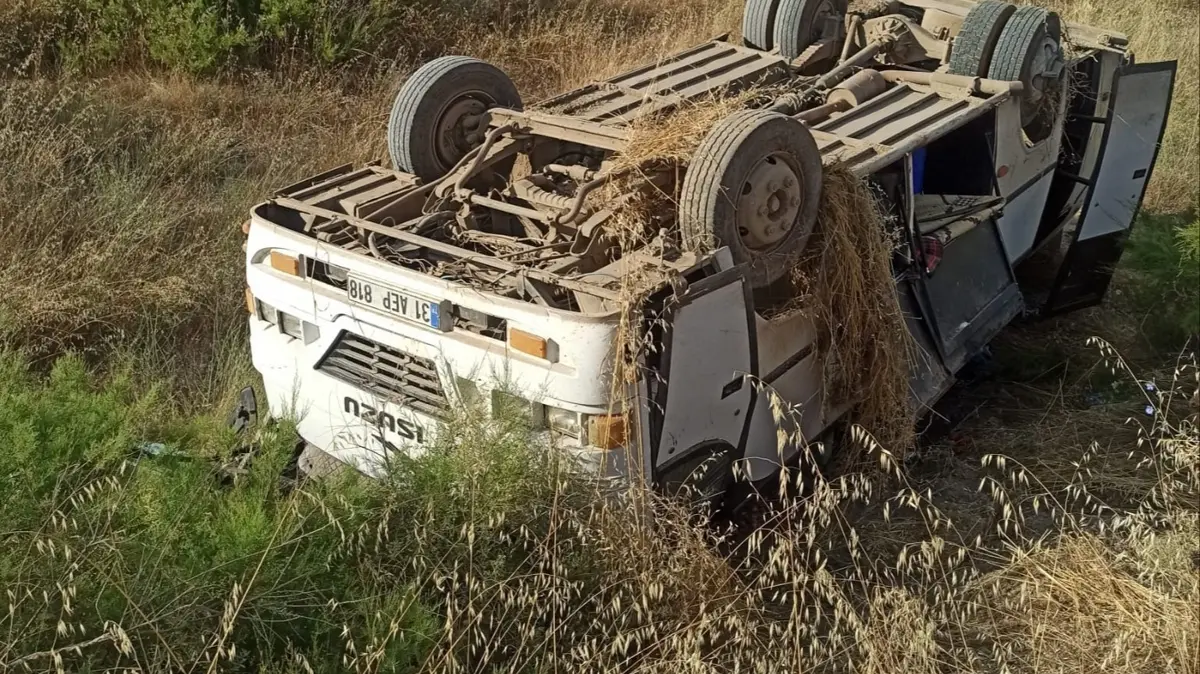 Amasya'da midibüs devrildi: 16 yaralı