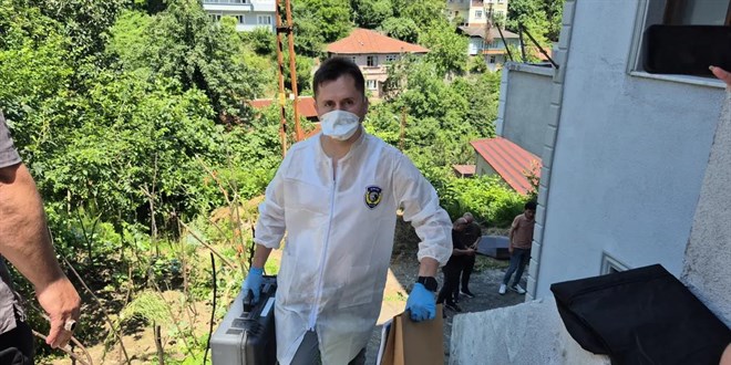 Mesaisine gitmeyen sağlık memuru evinde ölü bulundu