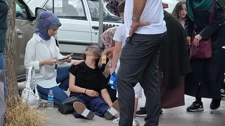 Kimliğini unuttu, ehliyeti yolda düşürdü! Son 5 dakika gelen mucize bile kendine getiremedi! YKS günü büyük şanssızlık
