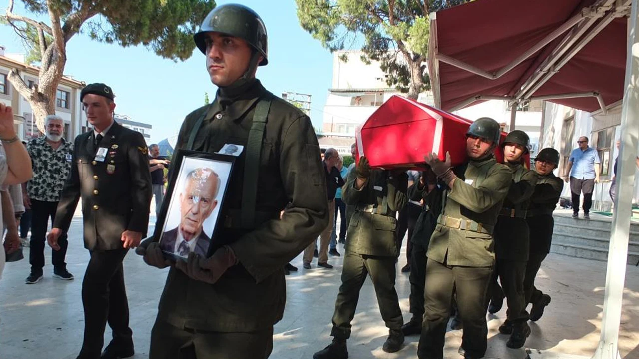 Emekli Kıdemli Başçavuş Mazlum Alamur son yolculuğuna uğurlandı