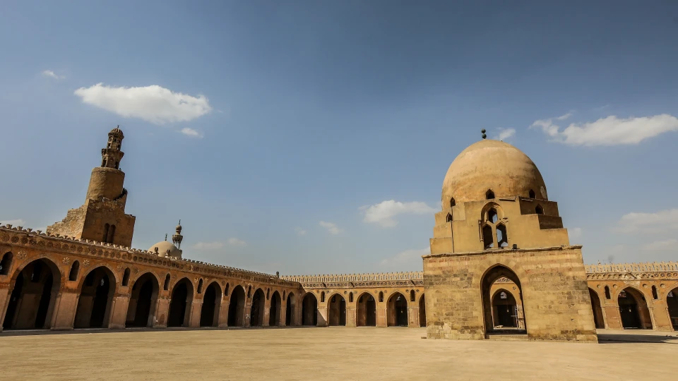 Mısır'da İlk Türk Devleti Tolunoğullarının Mimari Mirası: Tolunoğlu Ahmet Camii 12 asırdır ayakta! | KÜLTÜR SANAT HABERLERİ