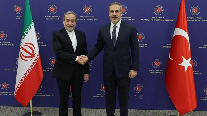 Dışişleri Bakanı Hakan Fidan, İranlı mevkidaşı Arakçi ile görüştü