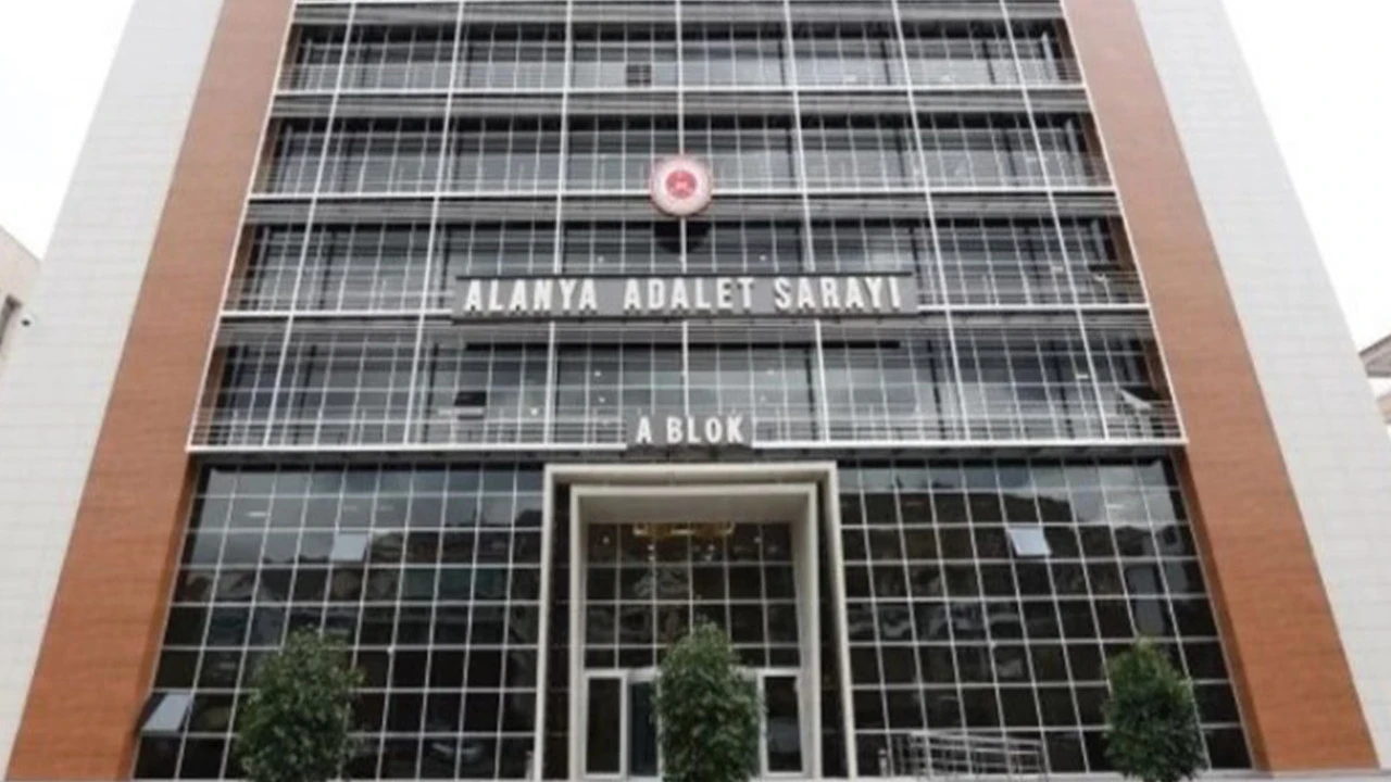Alanya’da Cumhurbaşkanına hakaret iddiasıyla 1 kişi tutuklandı