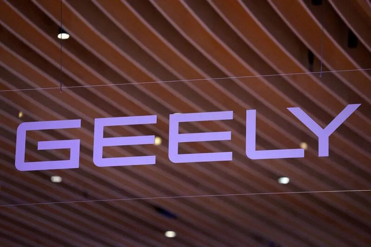 Geely ve Ford İspanya'da Ortak Elektrikli Araç Üretimi İçin Anlaştı