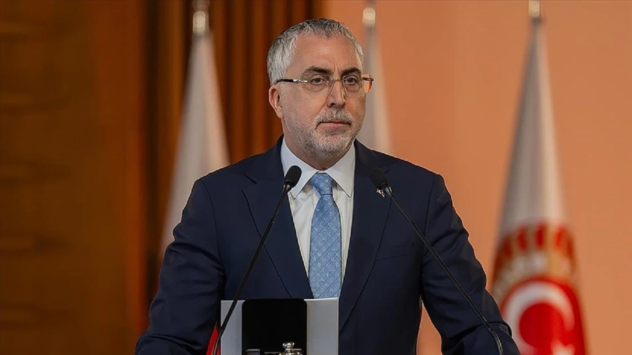 Bakan Işıkhan: Doğru istihdam politikalarıyla işsizlik tek hanede kalıyor