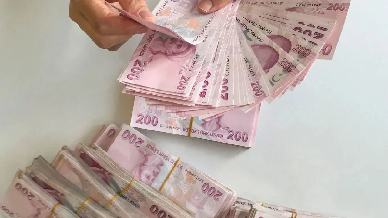 Bankalarda mevduat geriledi! Kredi hacmi 26 trilyon lirayı aştı