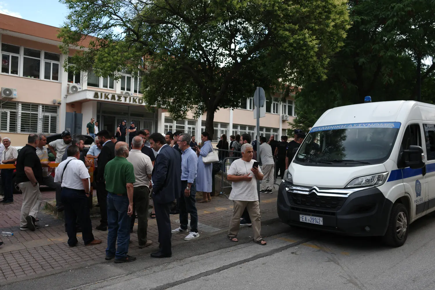 Yunan devletinin atadığı müftüleri protesto eden Batı Trakyalı Türklere 17'şer ay hapis cezası verildi