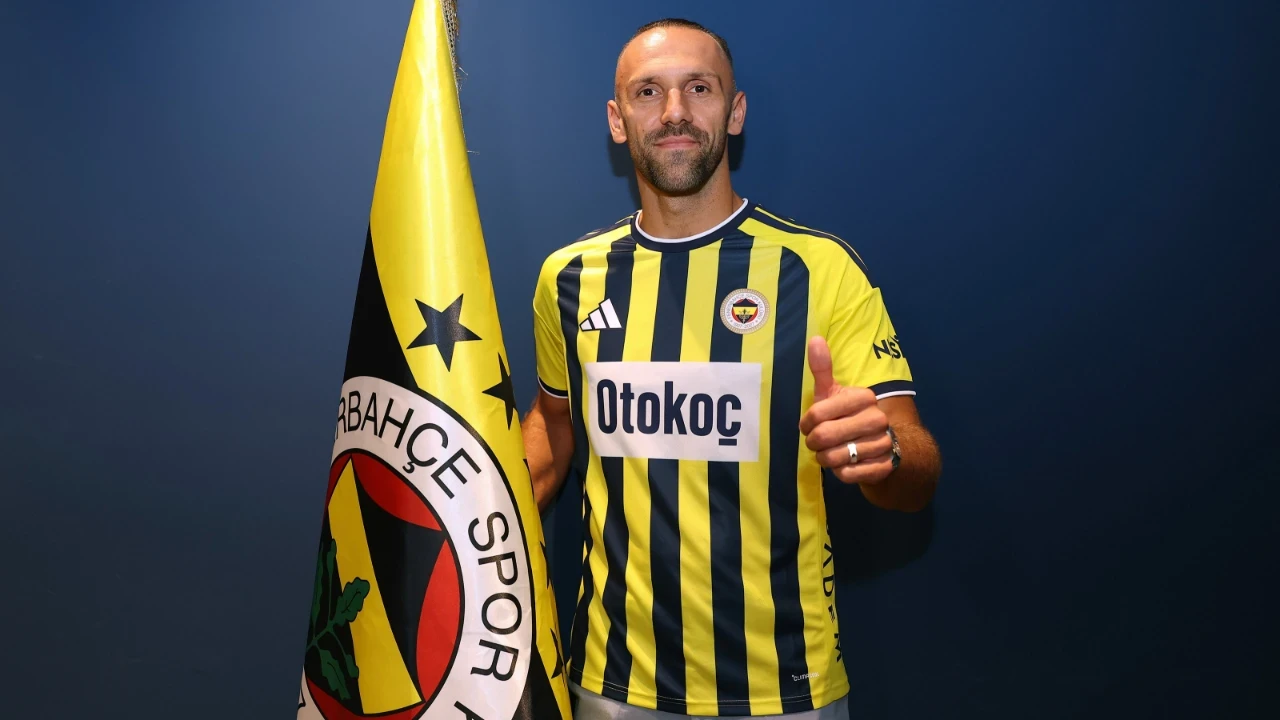 Fenerbahçe, Vedat Muriqi ile 3 yıllık sözleşme imzaladı