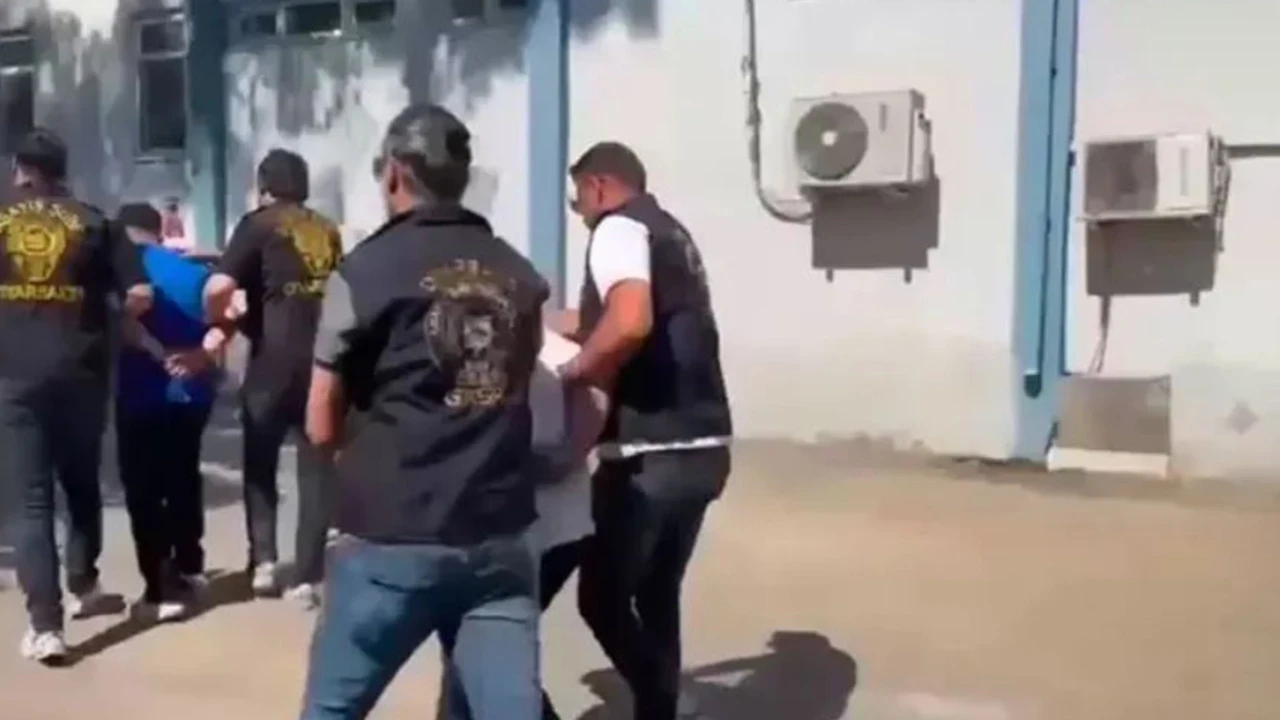 Diyarbakır’da banka şubesine silahla saldıran 2 şüpheli tutuklandı