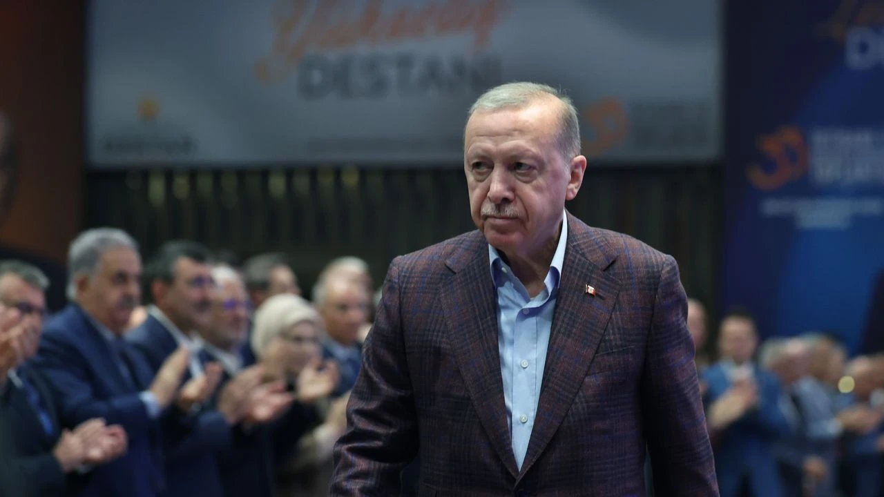 AK Parti'nin 25'inci yıl şarkısı ilk kez dinletildi