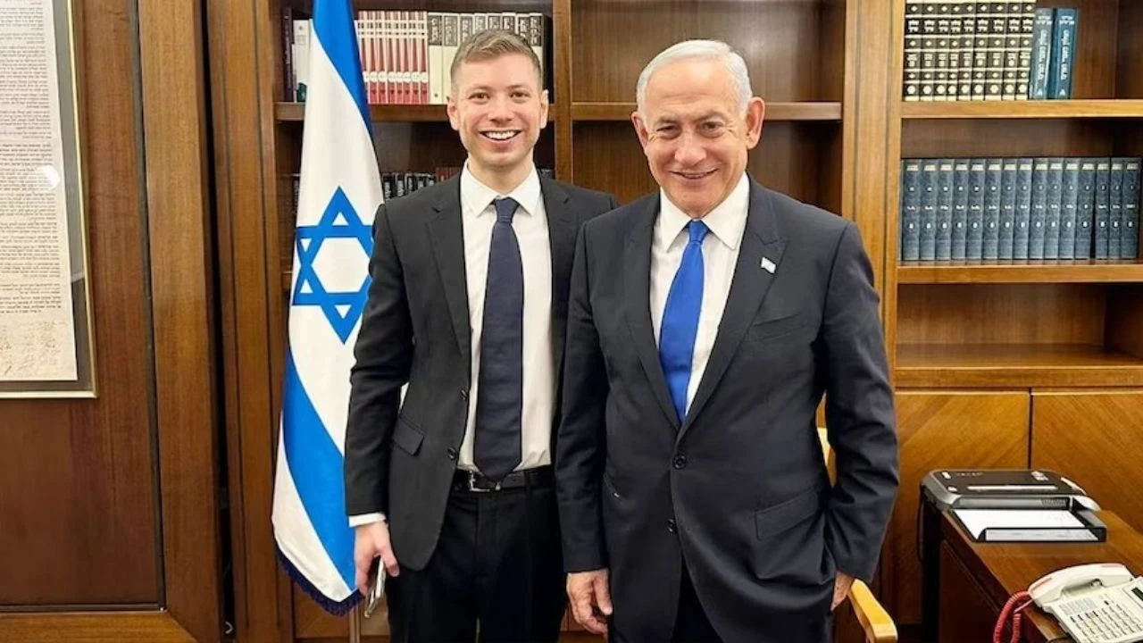Netanyahu'nun oğlu adını ve soyadını değiştirdi