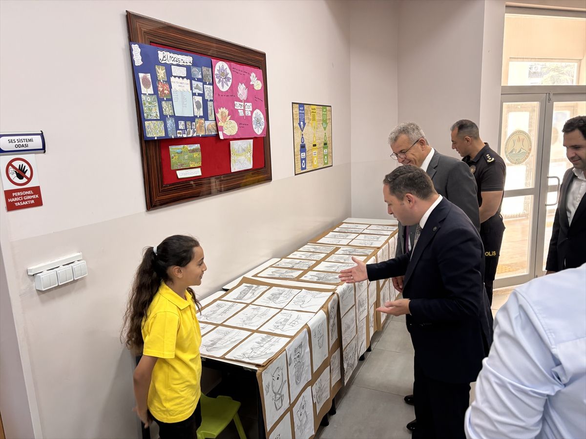 Biga'da 14 bin 501 öğrenci karne aldı