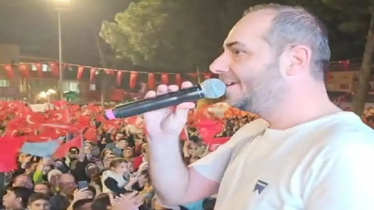 Vatandaş sessiz kalmadı, CİMER'e taşıdı! CHP mitinginde sunuculuk yapan memura disiplin cezası